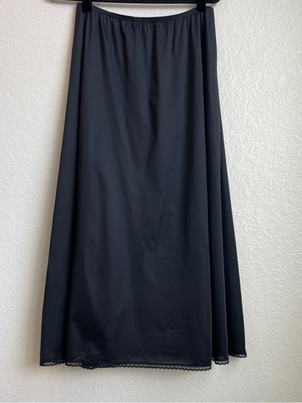 Vanity Fair Black Maxi Slip Skirt • Large | 34” Length